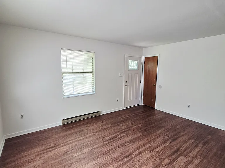 1412 Blair St — Photo 6