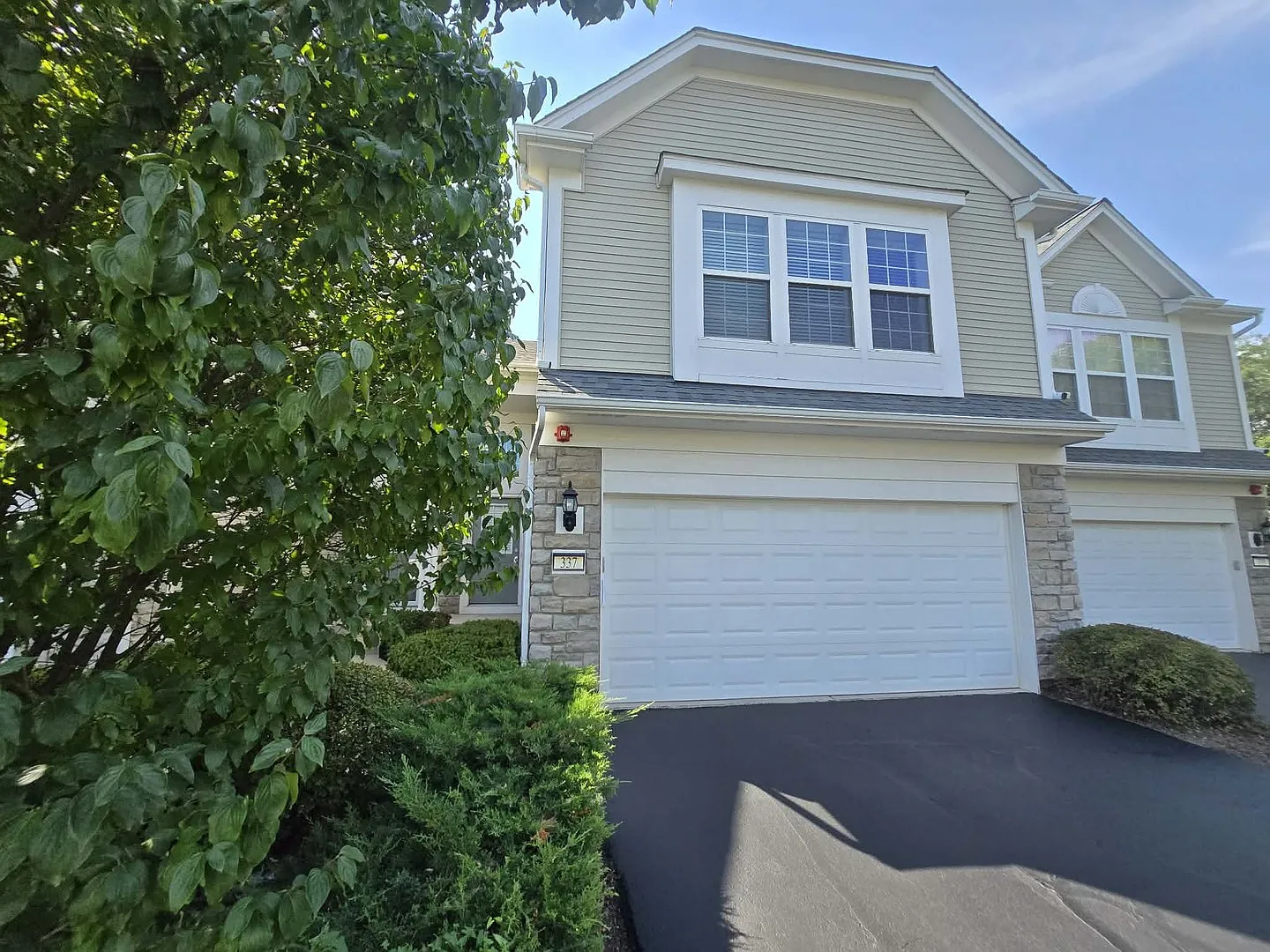3 bed, 2.5 bath, 1500 sqft, $2,550 — Photo 1