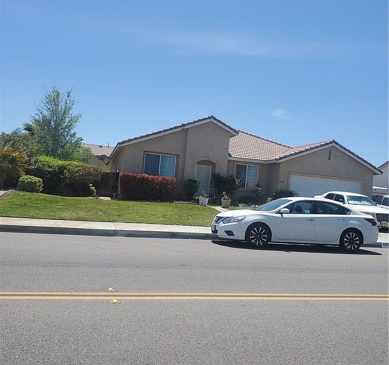 2nd image of 13997 Luna Rd