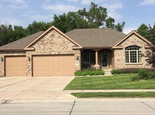 7303 S 103rd St, La Vista, NE 68128