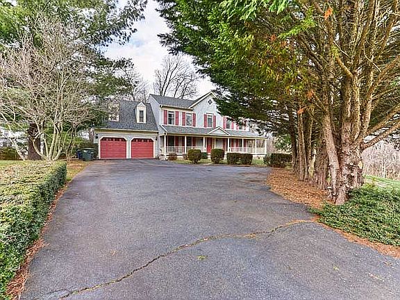 2nd image of 13168 Lazy Glen Ln