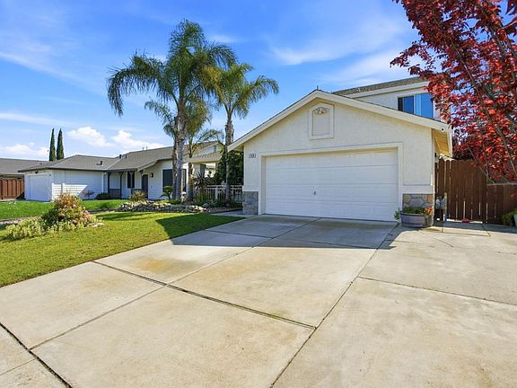 3rd image of 1109 Deerpark Rd