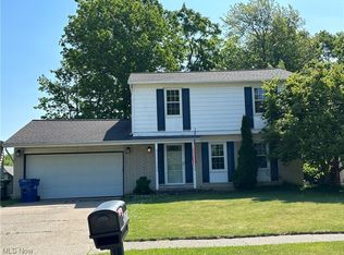 5621 Reef Rd, Mentor On The Lake, OH 44060