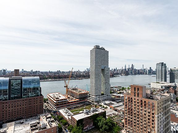 2nd image of 321 Wythe Ave #1201