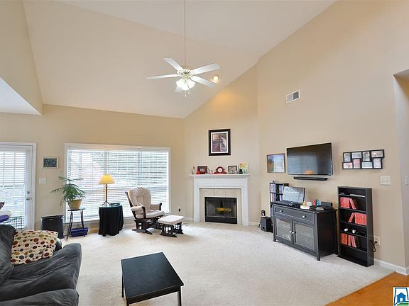 3rd image of 512 Bentmoor Dr