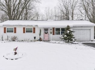 7927 Rinaldo Blvd W, Bridgeport, NY 13030