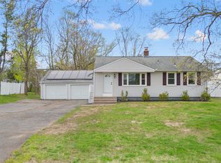 13 Norway Rd, North Haven, CT 06473