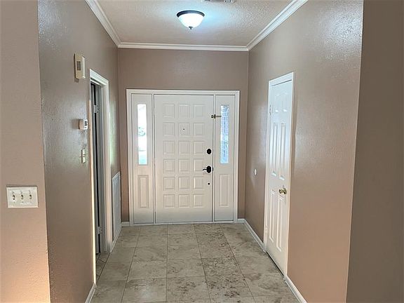 3rd image of 3523 Pickwick Park Dr