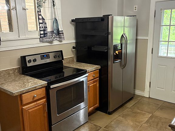 3rd image of 2819 Brentwood Ave