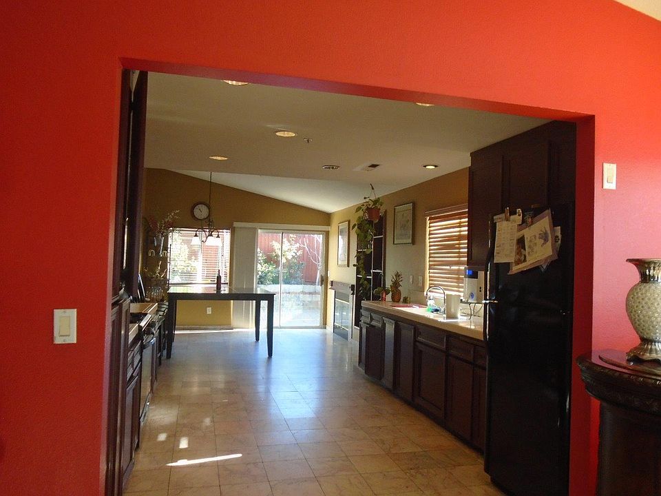 2nd image of 1061 Eagle Dr