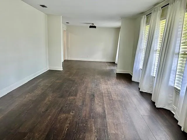 503 Highland Woods Dr W — Photo 8