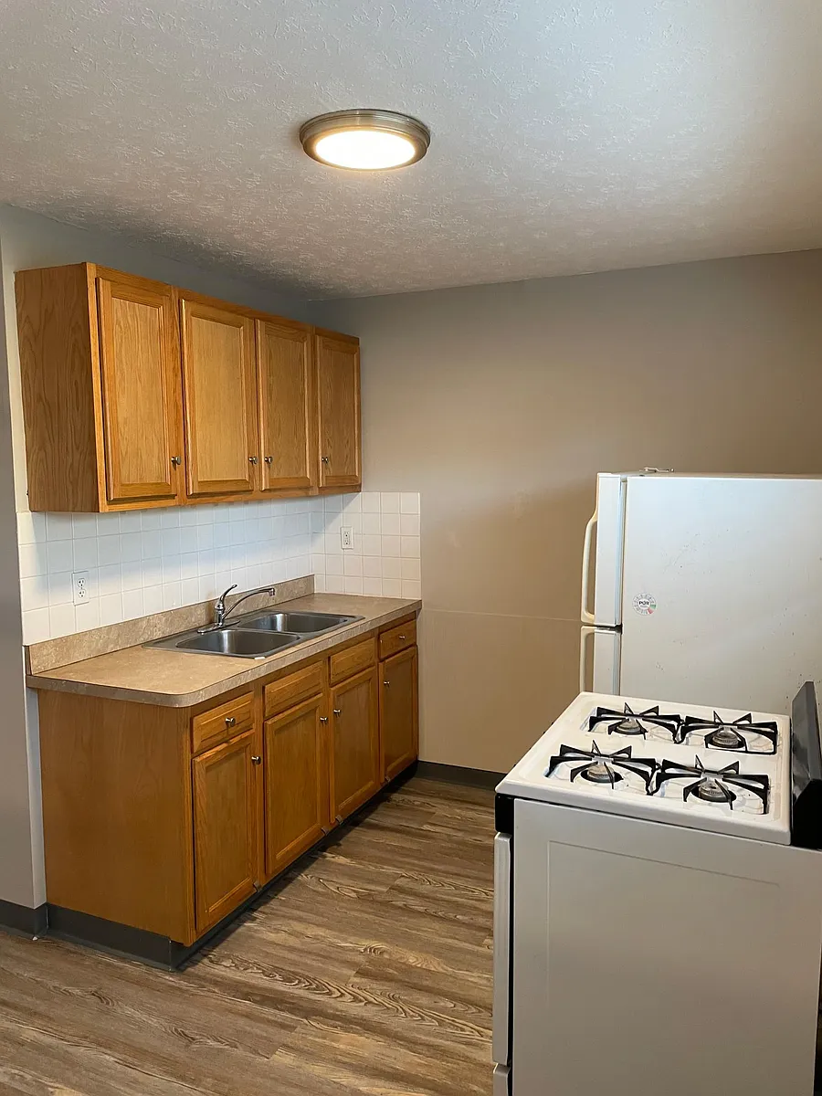Building Photo - 1555 Mayfair Blvd #6