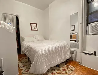 Rented by Coldwell Banker Warburg