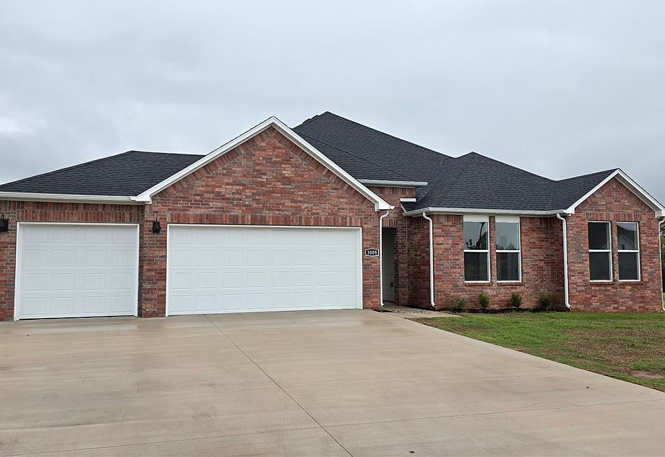 1st image of 3009 Hattie Ln