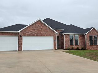 3009 Hattie Ln, Lowell, AR 72745