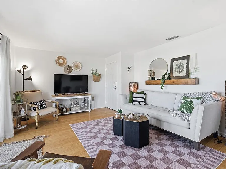 5162 Salmon Dr SE #C — Photo 2