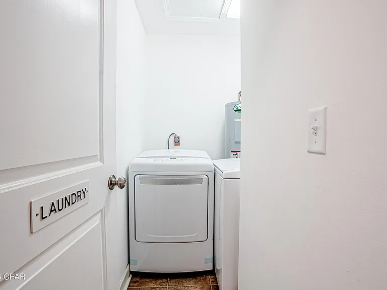 1112 Colorado Ave — Photo 31