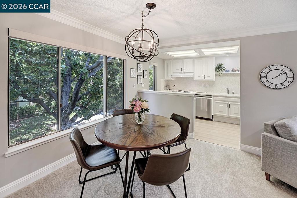 Apartment in Walnut Creek, Rossmoor - View 4