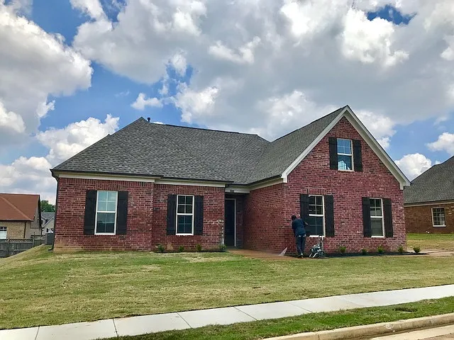 5413 Riverstone Dr — Photo 1
