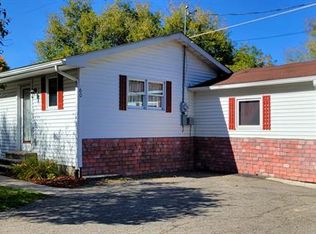 60 W Sawdust Corners Rd, Lapeer, MI 48446