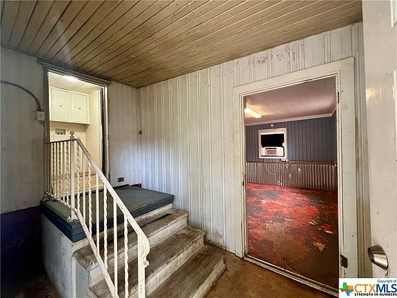5th image of 104 Holt Dr