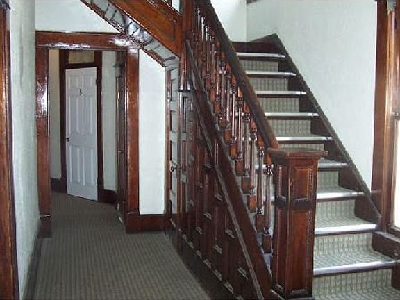 3rd image of 401 E Twin Springs St #1-10