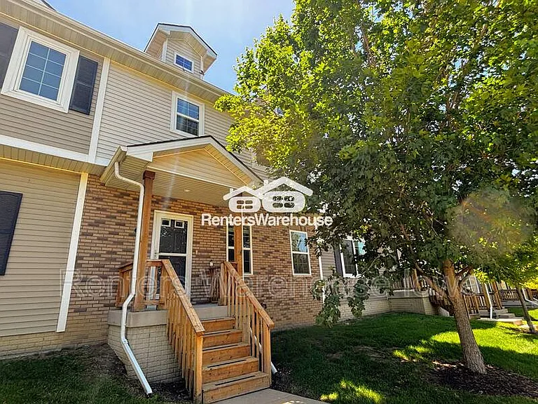 52 SE Booth Ave — Photo 4