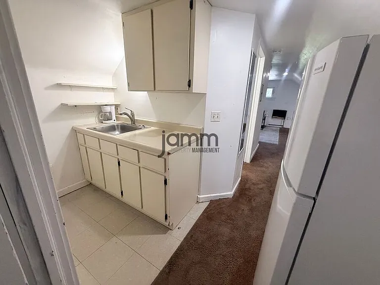 1695 Glenmont Loft — Photo 20
