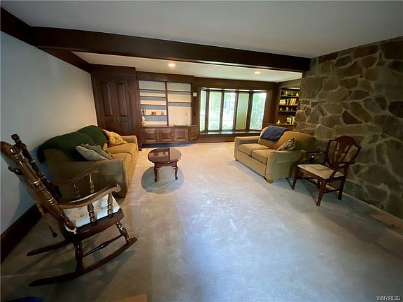 3rd image of 352 Deerhurst Park Blvd