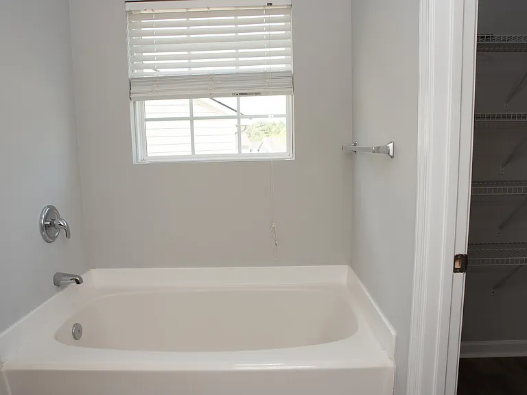 1143 Overview Dr — Photo 29
