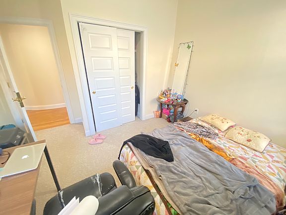 4th image of 23 Saint Lukes Rd APT 2