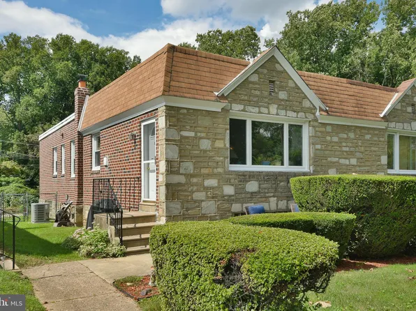8742 Frontenac St, Philadelphia, PA 19152