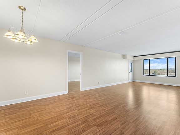 2nd image of 1500 Worcester Rd APT 830