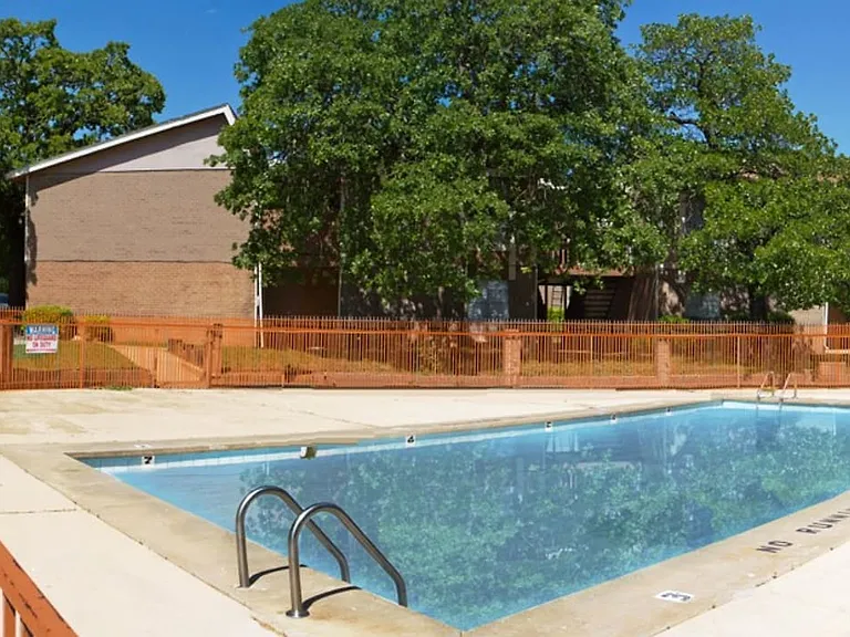 Sonterra Apartments (OK) — Photo 3