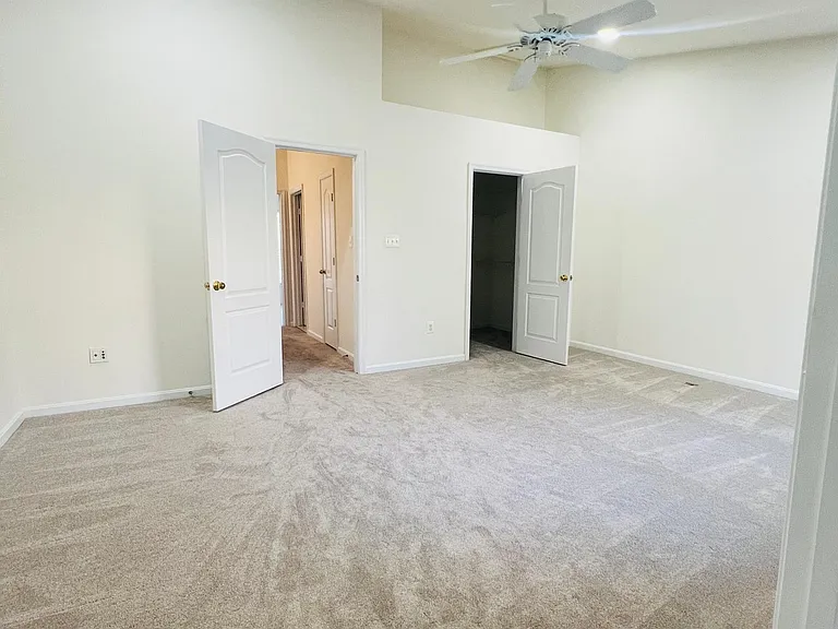13129 Park Crescent Cir — Photo 38