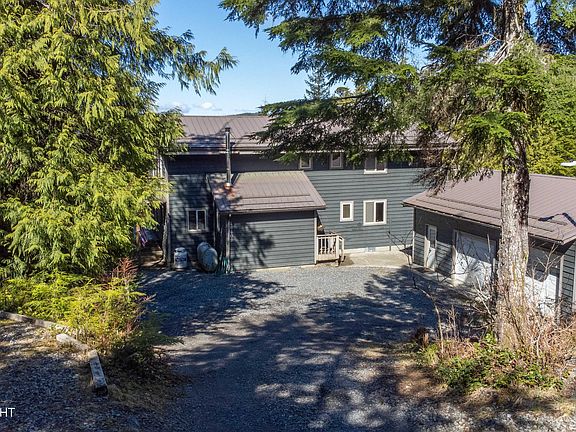 3rd image of 16409 Waterfall Rd