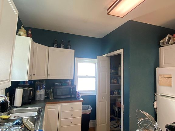 5th image of 605 McCourtie St