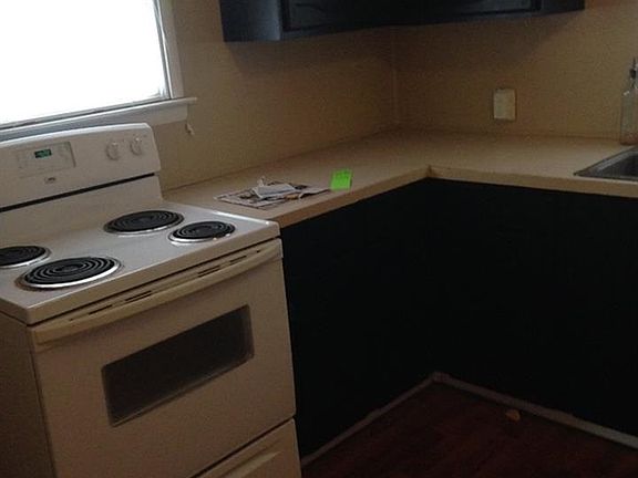 3rd image of 413 Grigsby Ave