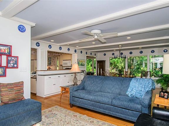 5th image of 245 Orchard Hills Dr