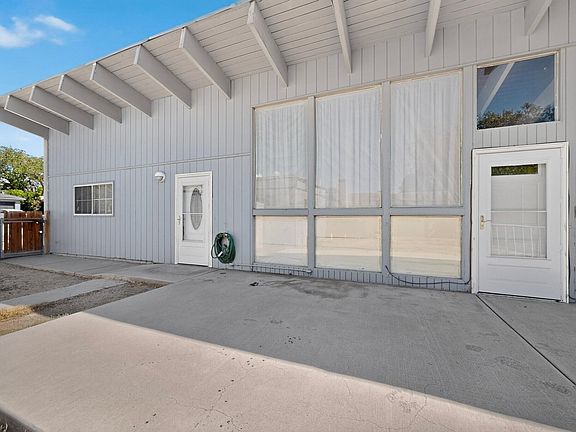 3rd image of 2433 Paisano St NE