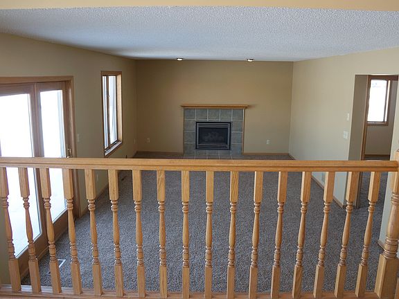 4th image of 7209 Rolling View Dr