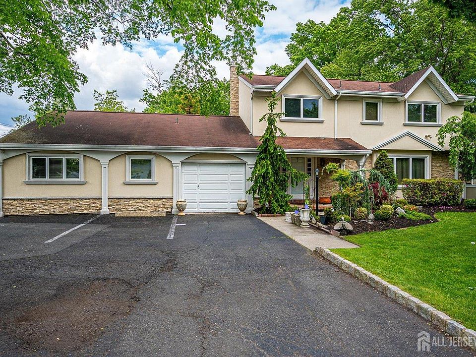 1st image of 688 Grove Ave