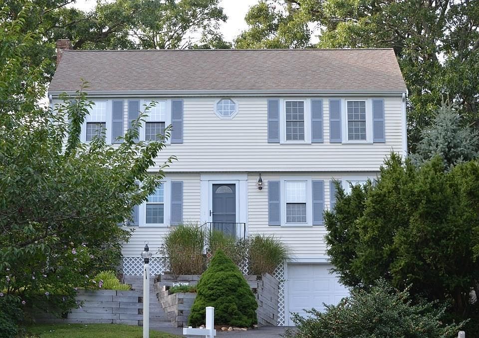 1st image of 10 Sophie Ann Dr