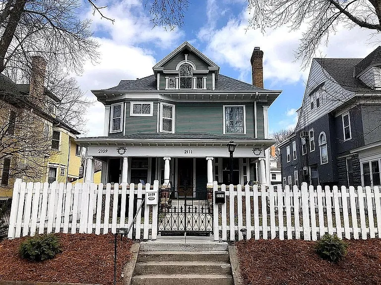 2109 Girard Ave S — Photo 18