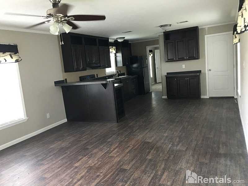 1st image of 24 Gaslight Dr