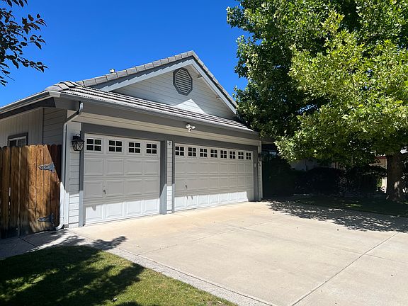 3rd image of 4315 Desert Hills Dr
