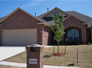 9012 NW 86th St, Yukon, OK 73099