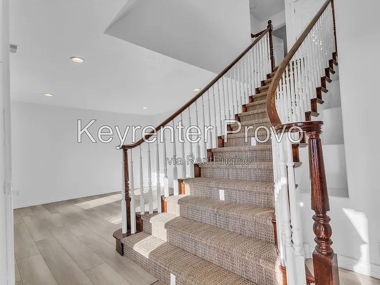 1559 Oak Cliff Dr — Photo 5