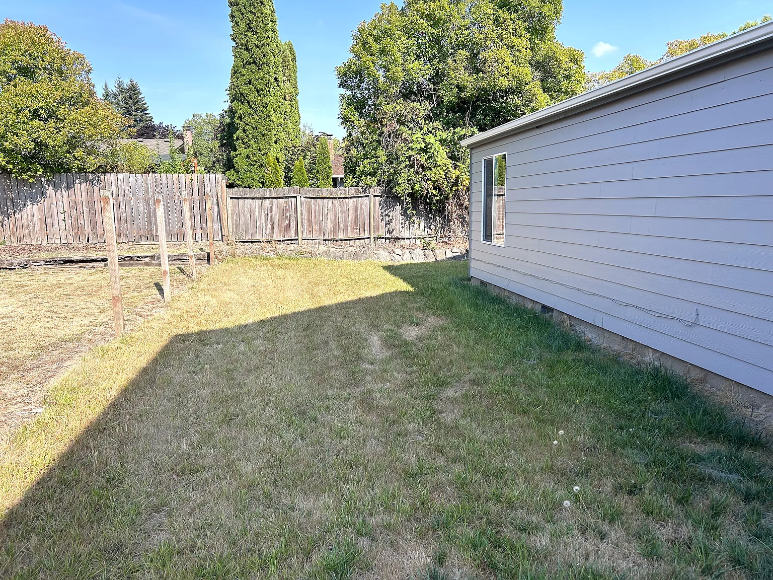 3 bed, 1350 sqft, $1,700 — Photo 2