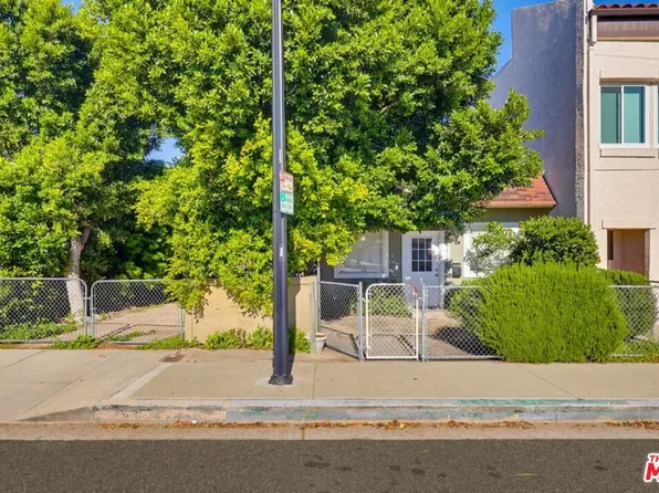 1817 W Burbank Blvd, Burbank, CA 91506